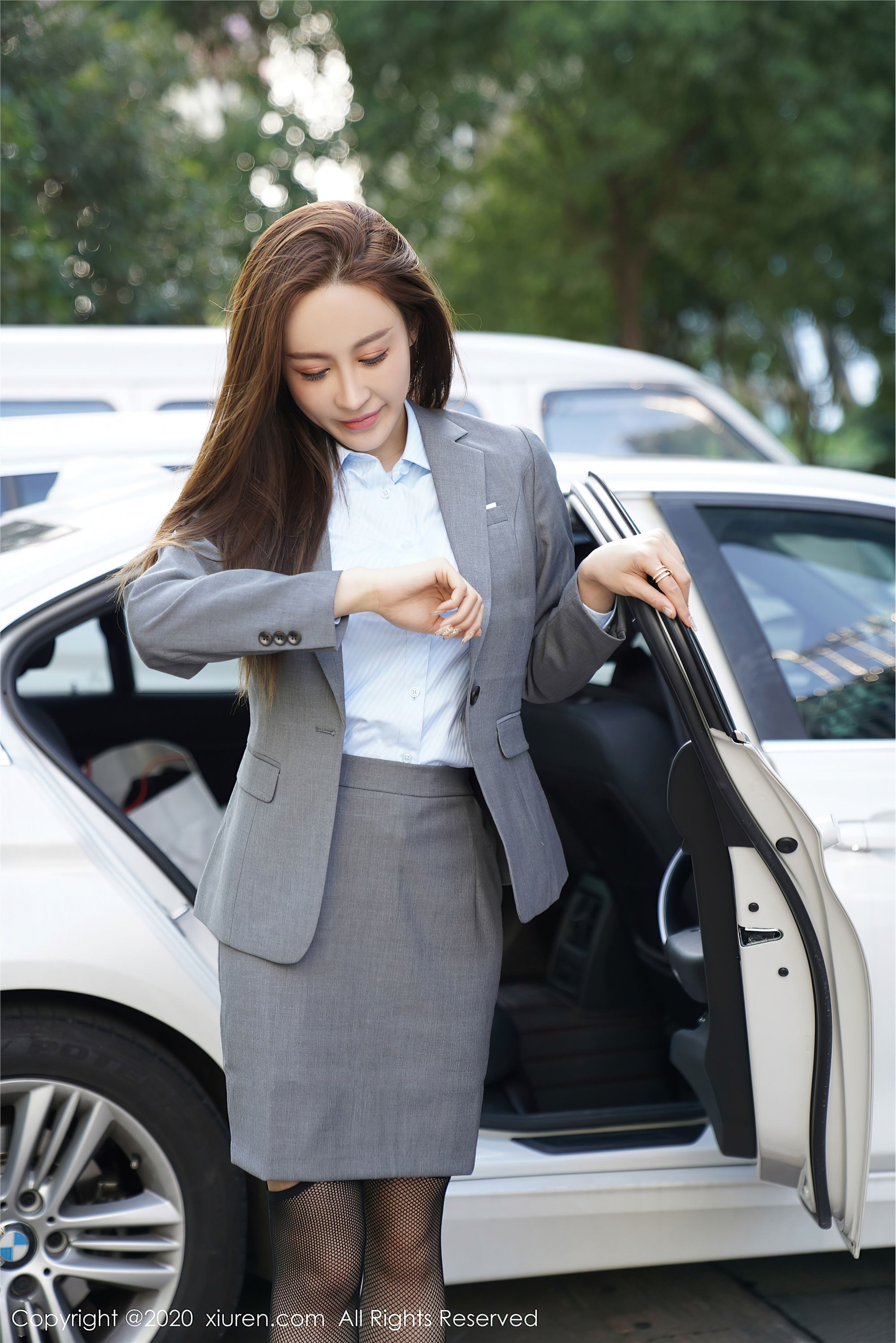 XIUREN秀人网 2020.10.12 Vol.2638 周井空